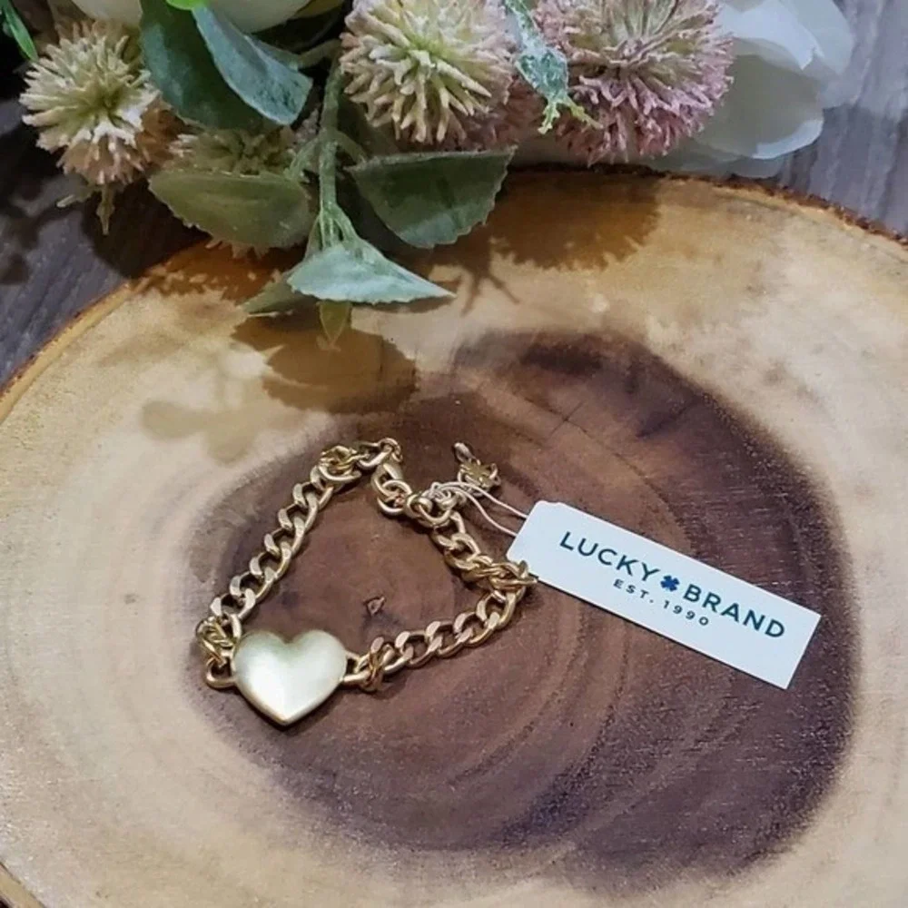 Lucky Brand Gold Tone Curb‎ Chain Heart Charm Link Bracelet NWT New